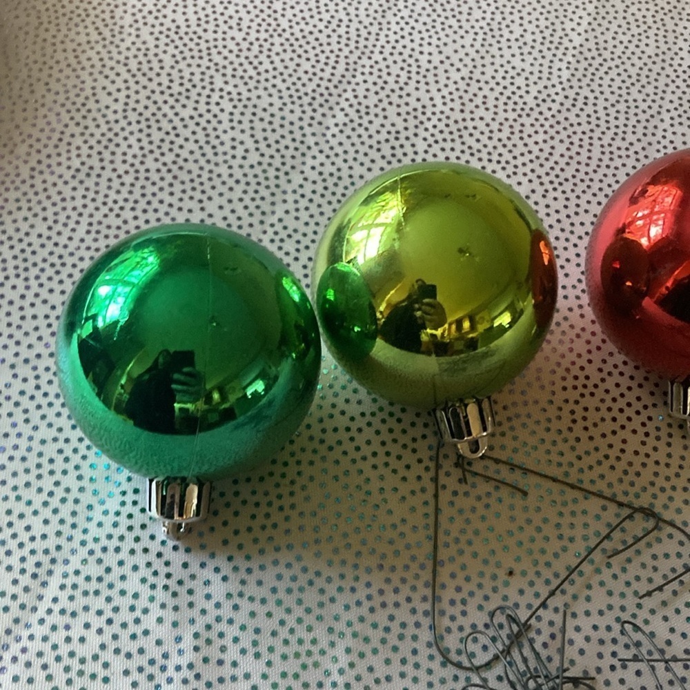 Christmas Ornaments / Christmas Baubles / Baubles 7 ct used